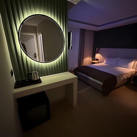 Red Castle Hotel & Pub 베렉 외부 사진